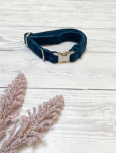 Load image into Gallery viewer, Navy Luxe Velvet Collar