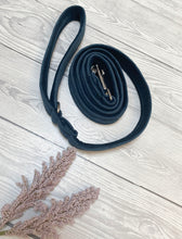 Load image into Gallery viewer, Navy Luxe Velvet Lead