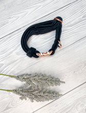 Load image into Gallery viewer, Black Luxe Velvet Collar