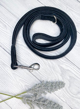 Load image into Gallery viewer, Black Luxe Velvet Lead