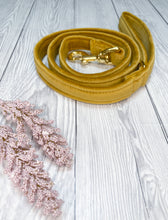 Load image into Gallery viewer, Mustard Luxe Velvet Lead