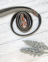 Load image into Gallery viewer, Dark Grey Luxe Velvet Lead