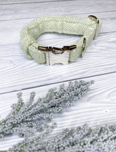 Load image into Gallery viewer, Gooseberry Tweed Collar