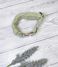 Load image into Gallery viewer, Gooseberry Tweed Collar