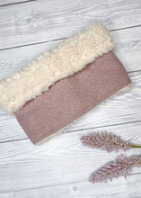 Load image into Gallery viewer, Wisteria Tweed snood