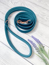 Load image into Gallery viewer, Teal Luxe Velvet Lead
