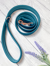 Load image into Gallery viewer, Teal Luxe Velvet Lead