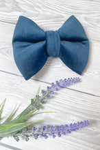Load image into Gallery viewer, Navy Luxe Velvet Bow Tie