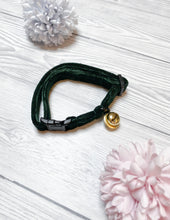 Load image into Gallery viewer, Green Luxe velvet cat collar