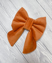 Load image into Gallery viewer, Marmalade Luxe Velvet Sailor Bow