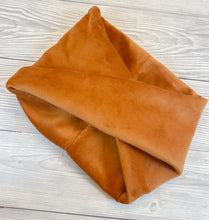 Load image into Gallery viewer, Marmalade Luxe Velvet snood