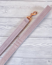 Load image into Gallery viewer, Pastel Pink Luxe Velvet Lead