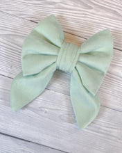 Load image into Gallery viewer, Pistachio Luxe Velvet Sailor Bow