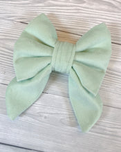 Load image into Gallery viewer, Pistachio Luxe Velvet Sailor Bow