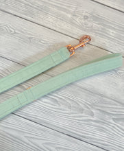 Load image into Gallery viewer, Pistachio Luxe Velvet Lead