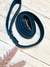 Load image into Gallery viewer, Navy Luxe Velvet Lead
