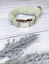 Load image into Gallery viewer, Gooseberry Tweed Collar
