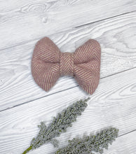 Load image into Gallery viewer, Wisteria Tweed Bow Tie
