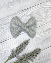 Load image into Gallery viewer, Sea Holly Tweed Bow Tie
