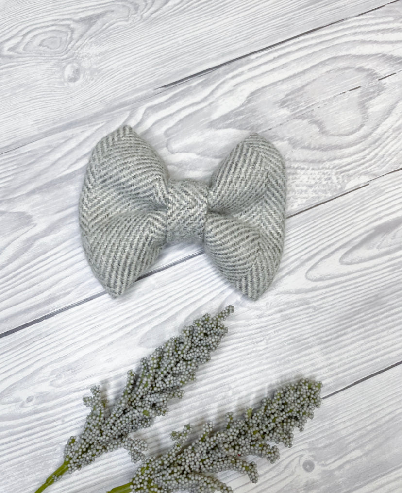 Sea Holly Tweed Bow Tie