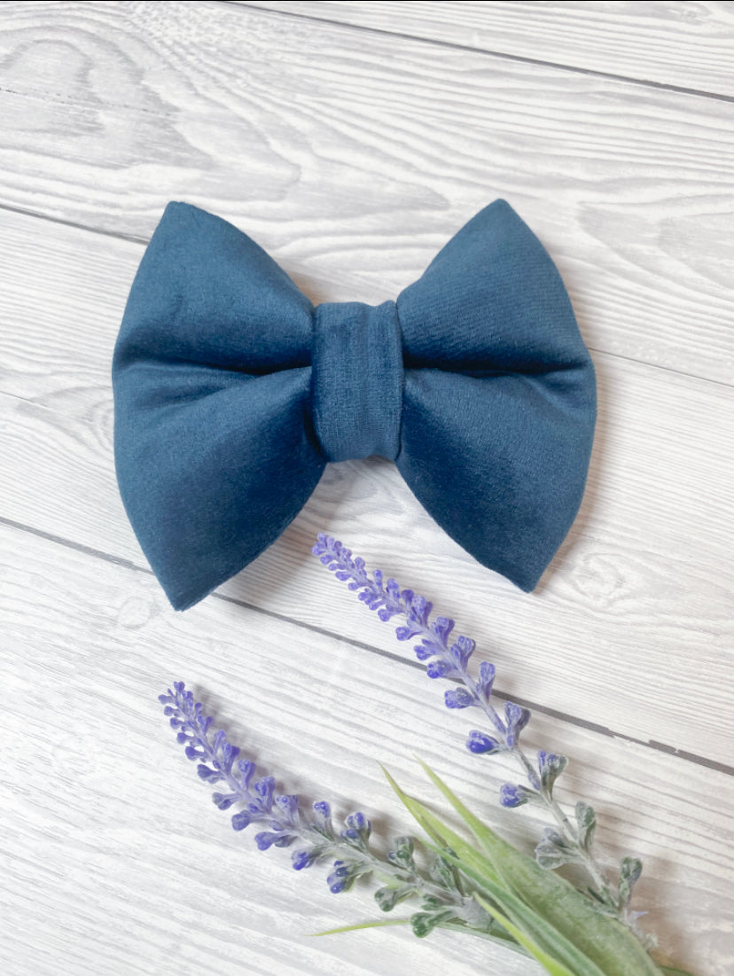 Navy Luxe Velvet Bow Tie