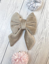 Load image into Gallery viewer, Beige Luxe Velvet Sailor Bow
