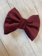 Load image into Gallery viewer, Burgundy Luxe Velvet Bow Tie
