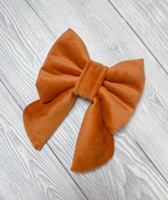 Load image into Gallery viewer, Marmalade Luxe Velvet Sailor Bow
