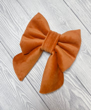 Load image into Gallery viewer, Marmalade Luxe Velvet Sailor Bow
