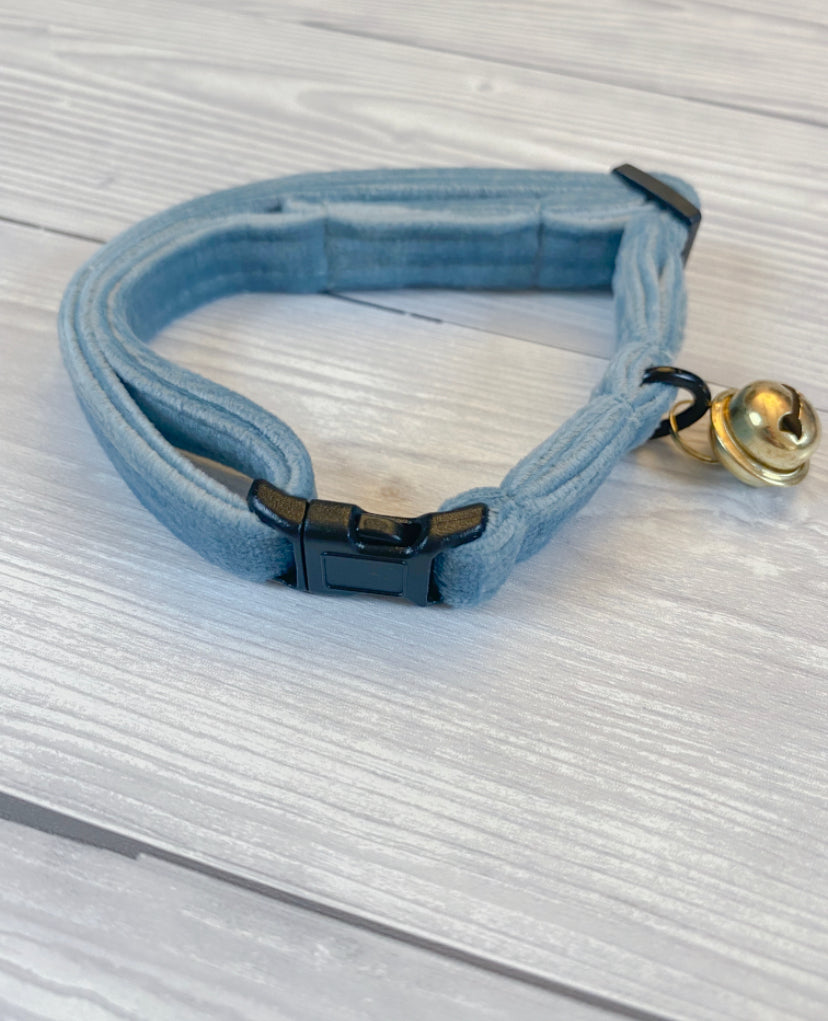 Cerulean Luxe velvet cat collar