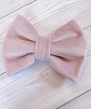 Load image into Gallery viewer, Pastel Pink Luxe Velvet Bow Tie
